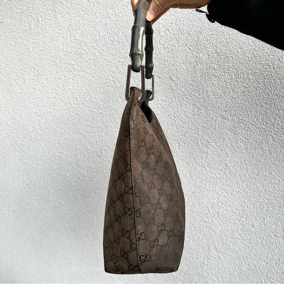 Gucci Bamboo Suede Shoulder Bag - Picture 3 of 14